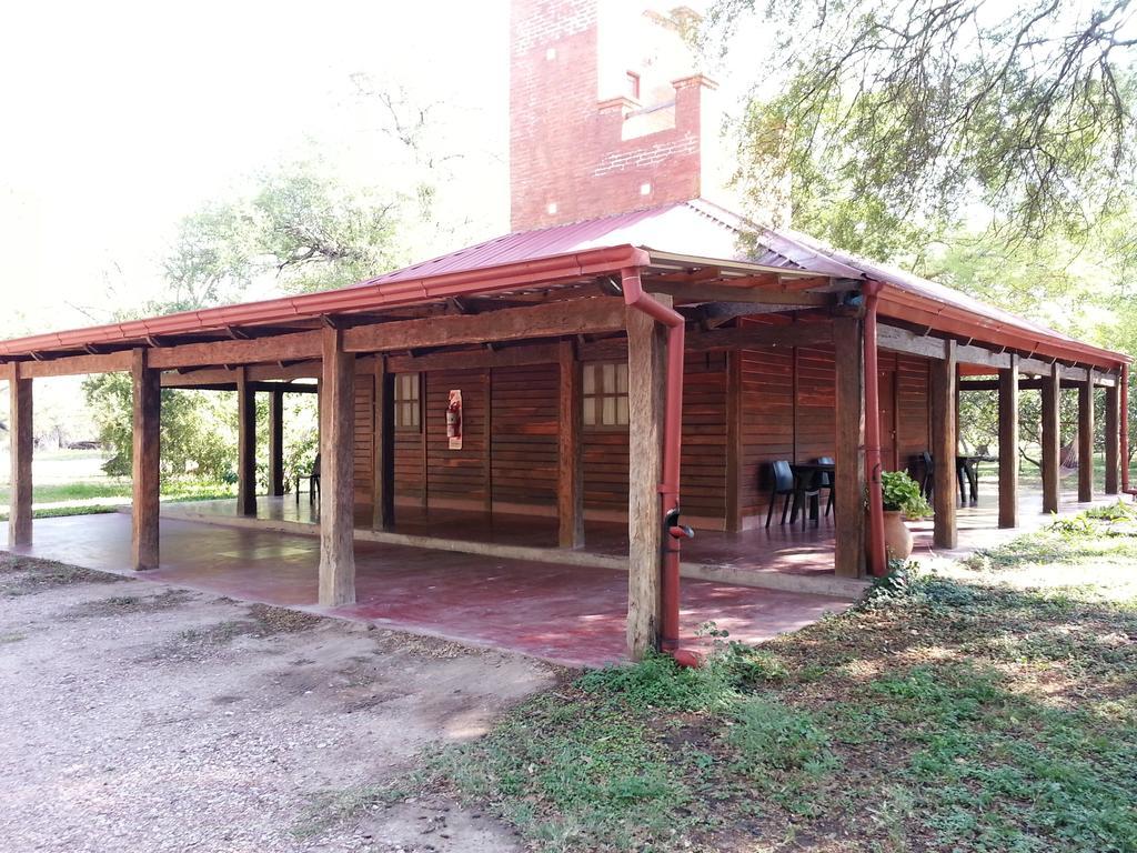 Hotel Las Curiosas Avia Terai Zimmer foto